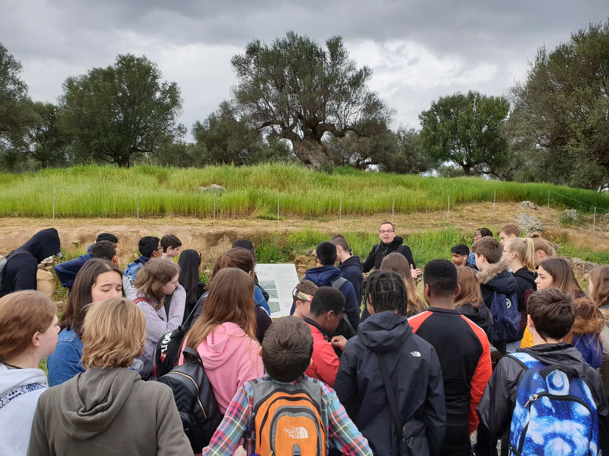 RDClassicsDept's tweet photo. Seeing the main site of Sparta: the agora, sanctuary, and theatre. https://t.co/rUIWtRtiG0