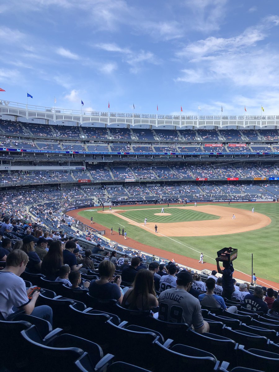biglad101's tweet photo. Great few days in NYC. Game changer of a course plus great coaches @onbaseu @drseandrake @advancedbaseball_D.C @tpigreg #baseball #softball #hitting #pitching #cricket https://t.co/DLrmvXjcmP