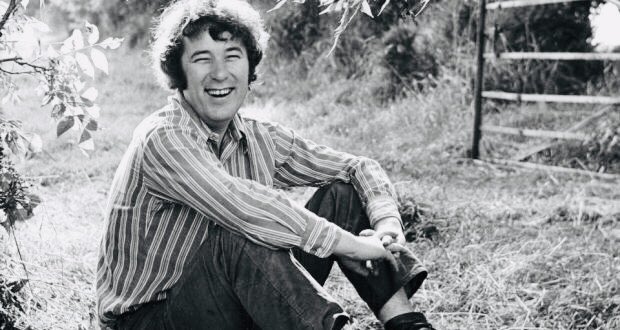 dohertyeoghan's tweet photo. ‘If you have the words, there’s always a chance that you’ll find the way.’

Seamus Heaney was born 80 years ago today.

Privileged to be performing as part of his birthday celebrations in @SHHomePlace alongside @CodettaDerry, Bríd Brennan, @nmcello and that Adrian Dunbar fella https://t.co/4iWz7n0GTa