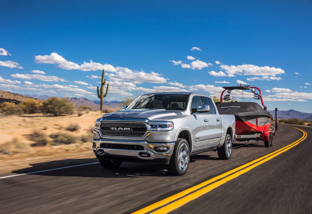 ChilangaSurf's tweet image. #OnWheels | Ram 1500 2019, reconocida como “Best New Cars 2019”. 
@RAM_MX #HeavyDuty #RAMHD @FCAMexico 🔜 bit.ly/2GkoIYh