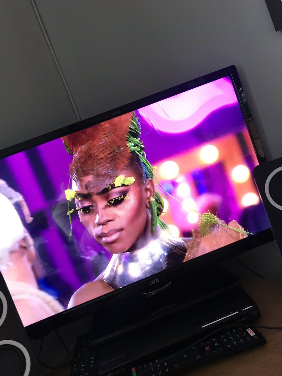 mojotichi's tweet photo. Sorry this is just A grade bitchery? Stop being sour because you are fucking shit at drag and the judges just don’t think you are worthy of a crown 🙄🙄 #DragRace @RuPaulsDragRace https://t.co/kf7pcj4Wed