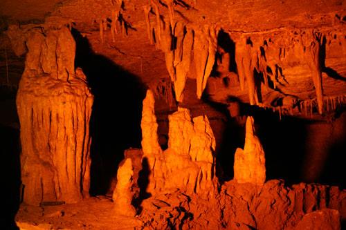 ARealLogCabin's tweet photo. The #ForbiddenCaverns open for it's season this month! Who's visiting during your stay at the log cabin? #sevierville #tennessee https://t.co/ICAEDyKz29