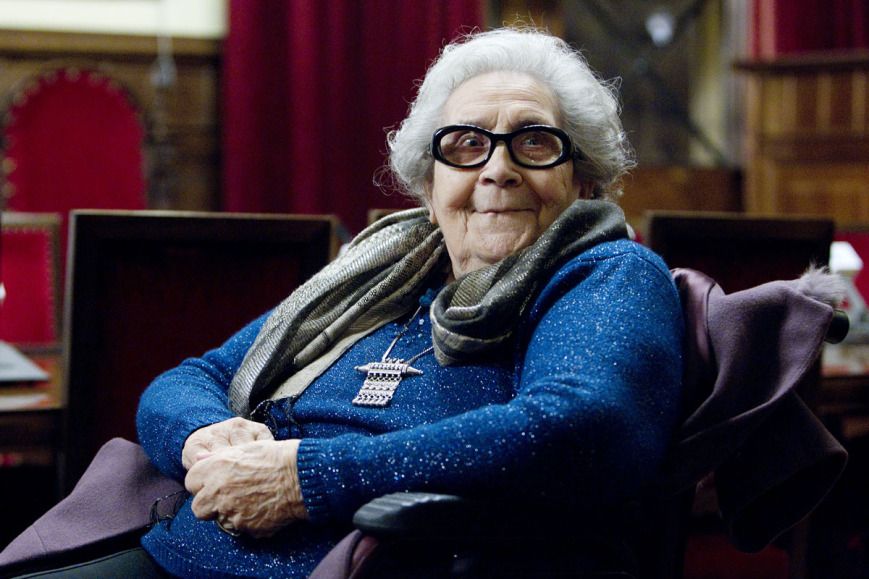 Neus Català.

La seva vida, llarga, plena i rica, una victòria contra la barbàrie nazi.

La seva valentia feminista, el seu exemple lluitador, ens acompanyaran sempre.

Honorem en aquesta #primaverarepublicana una dona molt estimada per BCN, medalla de la ciutat.