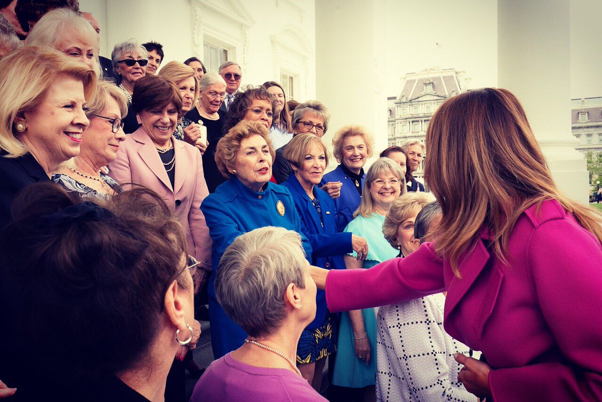 FLOTUS45's tweet photo. So grateful to all the @WhiteHouse volunteers who give their time &amp; talent helping in so many ways.  Thank you for all you do! #VolunteerWeek https://t.co/mi53Cd7KvX