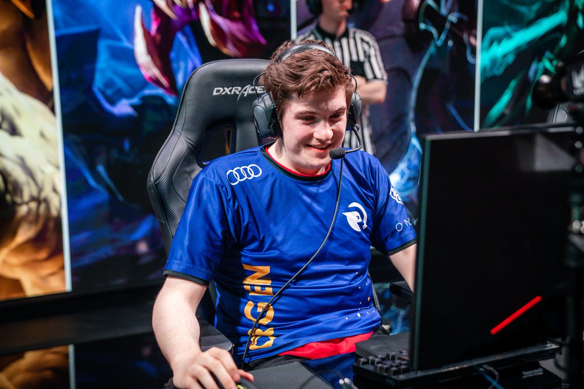 LVPesLoL's tweet photo. En directo: Semifinal #LEC @FNATIC 1-2 @Origengg (BO5)
✨FNATIC necesita empatar la serie para forzar el quinto y decisivo mapa.
✨Origen sigue a una victoria de pasar a la final.
📺 #LIVEconOrange #LECSemiLVP https://t.co/ys68VjWc4B https://t.co/ZtOqKsp048