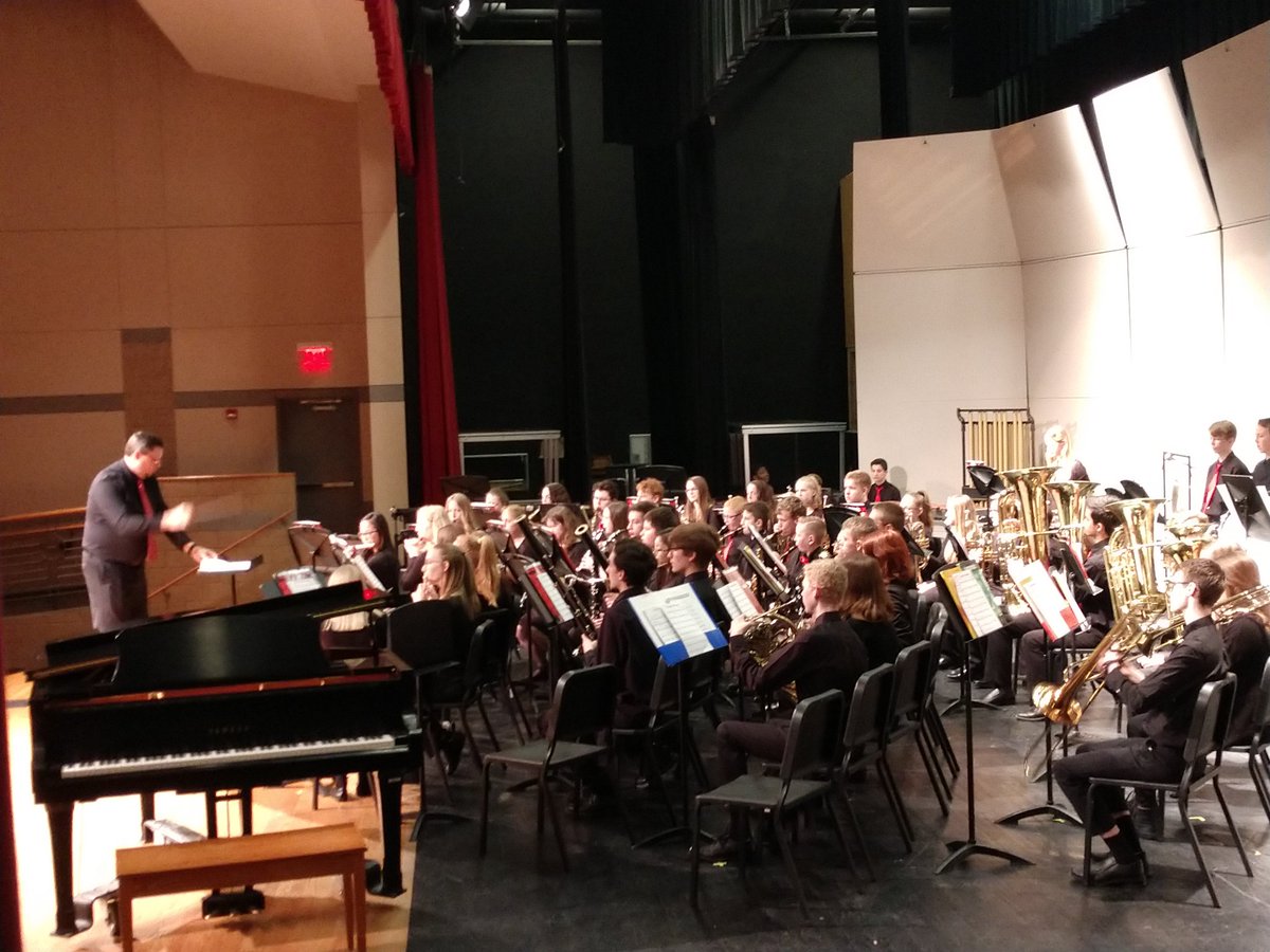 crandellclan5's tweet photo. Huh? What do I see? #dcgexcellance in action, way to go @DCGMS @DCGMeadows Bands! "I" ratings all around. #proudTeachers. @dcgactivities https://t.co/uZioa1vnnV