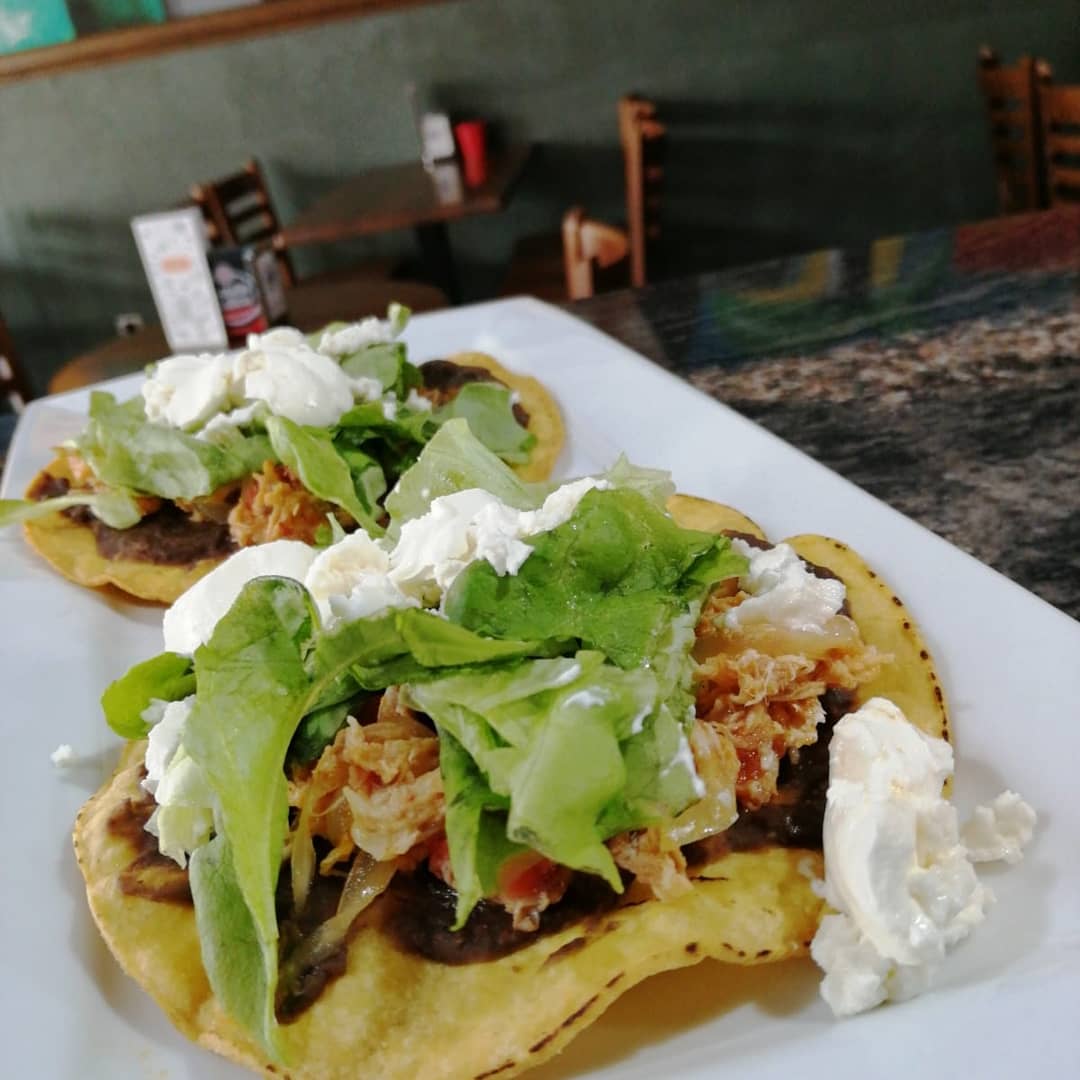 EntrenosA's tweet photo. 🇲🇽 Tostadas de Tinga de Pollo! Este domingo es el día para probarlas
#Arteixo #ArteixoMola #ArteixoCalidade #ComidaMexicana #EstrellaGalicia https://t.co/ML4DwZ8Qgu