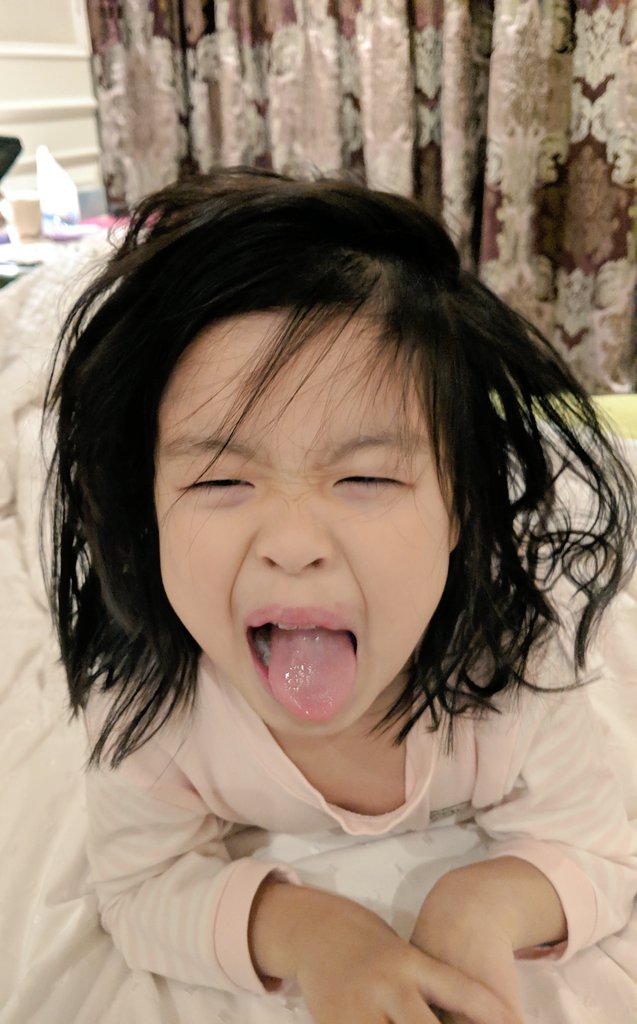 Hahaha, playing before bed! Maybe that's why she's always so hyper before bed. 🤔😰😝 #daddyslittlegirl