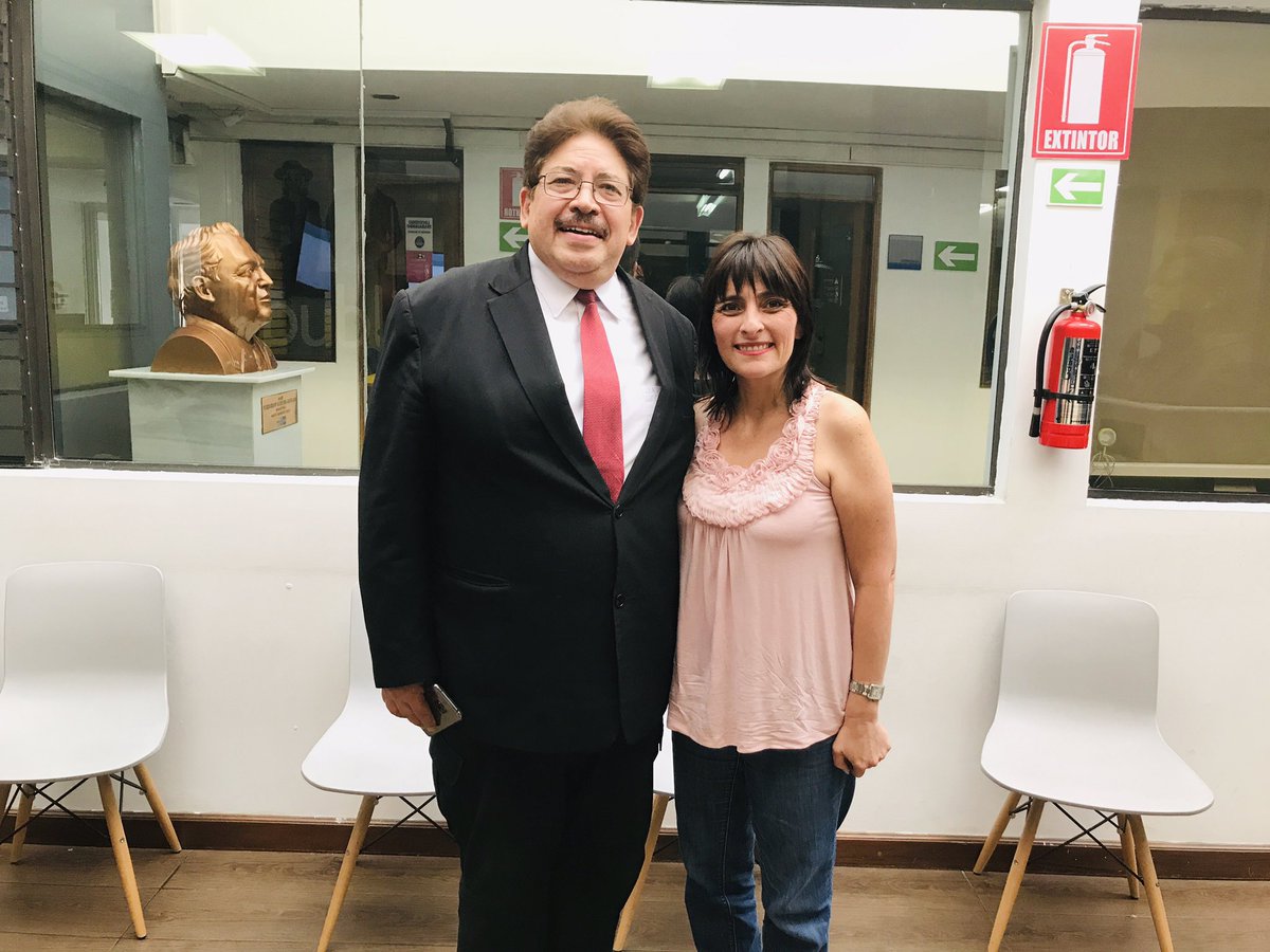 sobremesaeu's tweet photo. Semana de todo un poco. Aprendimos de agujeros negros y a protegernos de rayos ultravioleta. Y Escuchamos propuestas de diputados de Listado Nacional ... https://t.co/j40QLcHndo