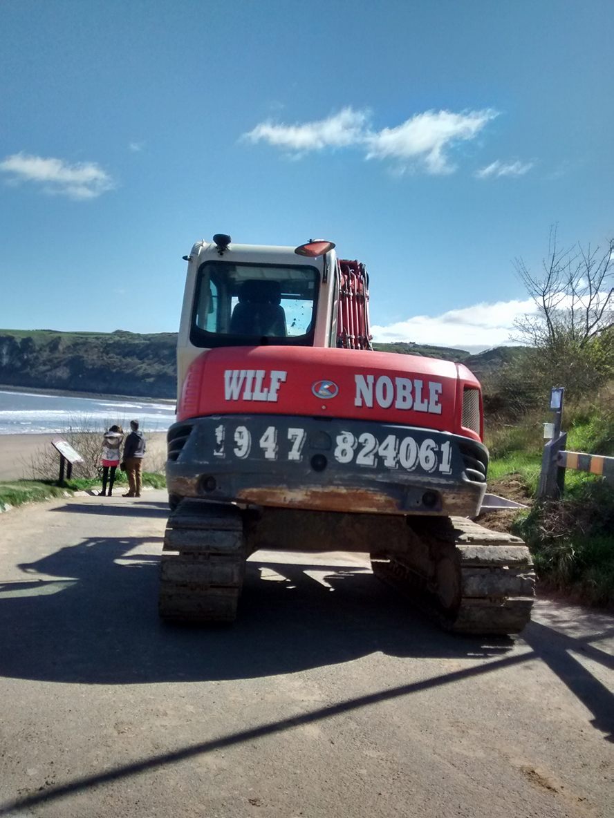 danblythewriter's tweet photo. Wilf undercover in Staithes this week. And minutes later, in Runswick Bay, advertising his new business! #DoctorWho #WilfNoble #OldJack #Staithes https://t.co/pfkWh4XLKy