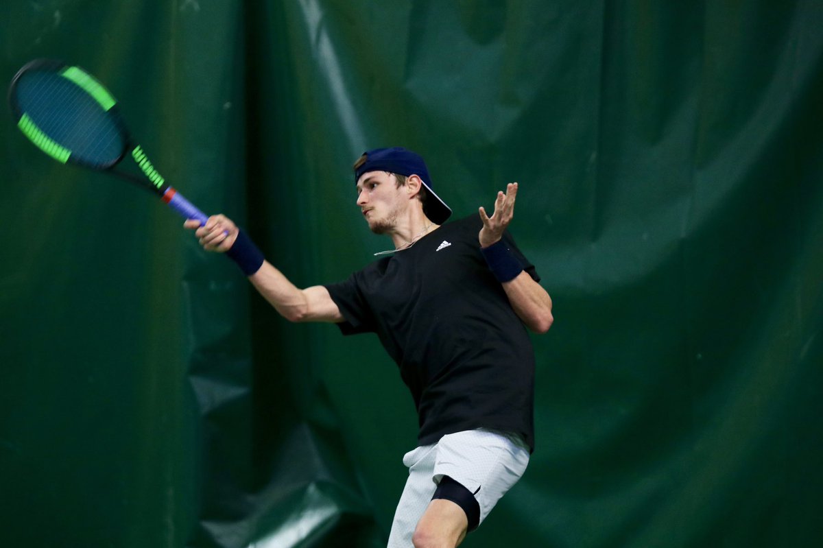 TropheeVdTregor's tweet photo. Vincent Stouff s’impose 6/4 6/4 face à Hugo Pierre et file en demi-finale affronter la tête de série numéro 2 Romain Jouan (N56) demain à 11h00! #lannion #lanniontennis https://t.co/GnewZazVN5