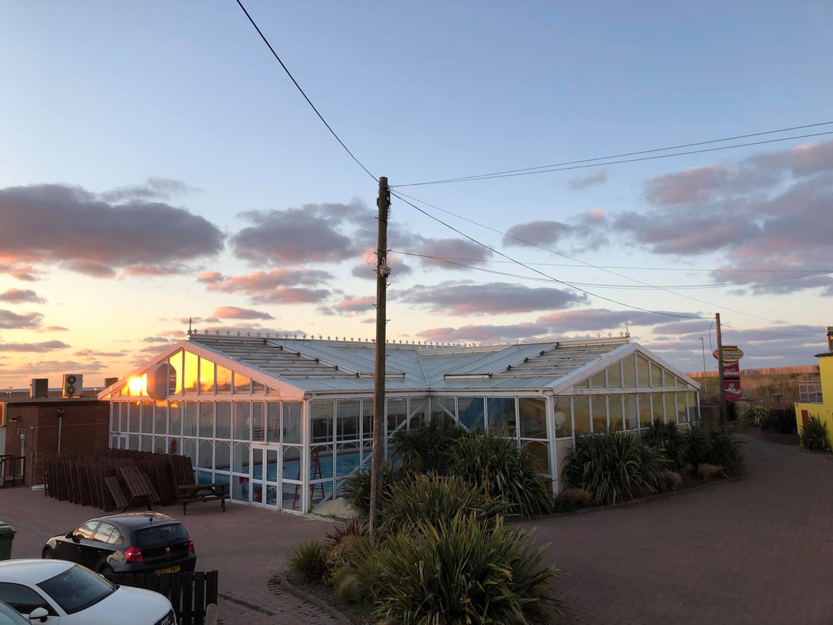 We are loving this spring weather at Coastfields Holiday Village ☀️