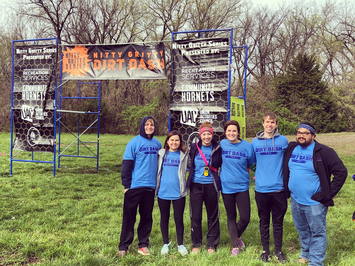 ESURECCLUB's tweet photo. Some of the Rec Club members had a great time volunteering at the Nitty Gritty Dirt Dash this morning! 🏃‍��️🏃‍♀️🏃‍♂️🏃‍♂️ #PlayDirty https://t.co/9FwhdvVBGO