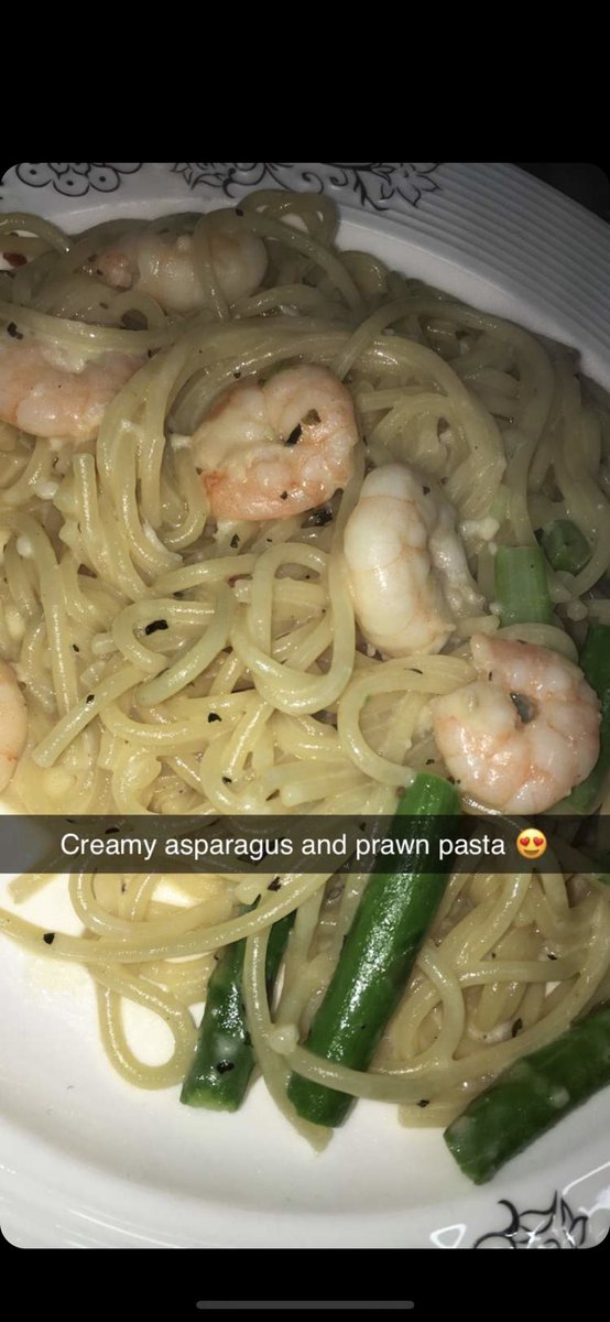 _Uzzi__'s tweet photo. Hey @GordonRamsay, what do you think of my friends pasta? https://t.co/0AkSjfY9NB