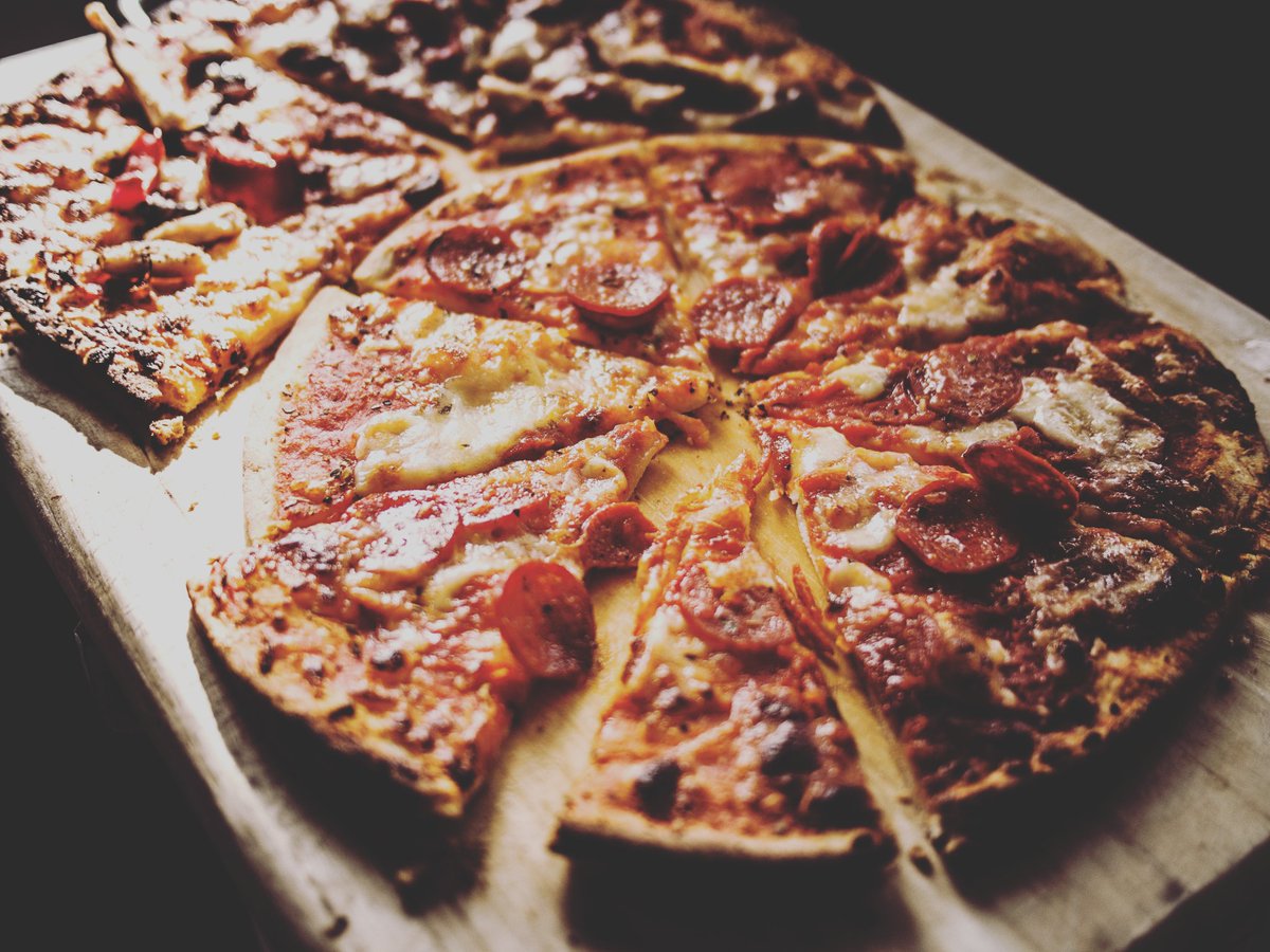 FREE PIZZA during the Spring game today! Come join us for great drink specials, pizza and football! #springgame #brokedownpalace