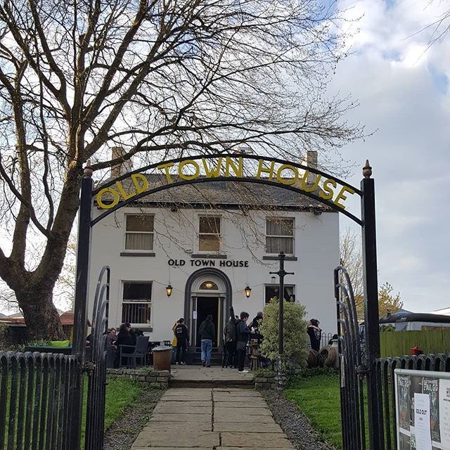 Hummerpunkrock's tweet photo. End of an era, but what an era! Thanks for the memories @old.town.house! #ukpunk #diypunk #warrington #punkrock #livemusic https://t.co/DF8V2OilTh https://t.co/60aOZ9dsas
