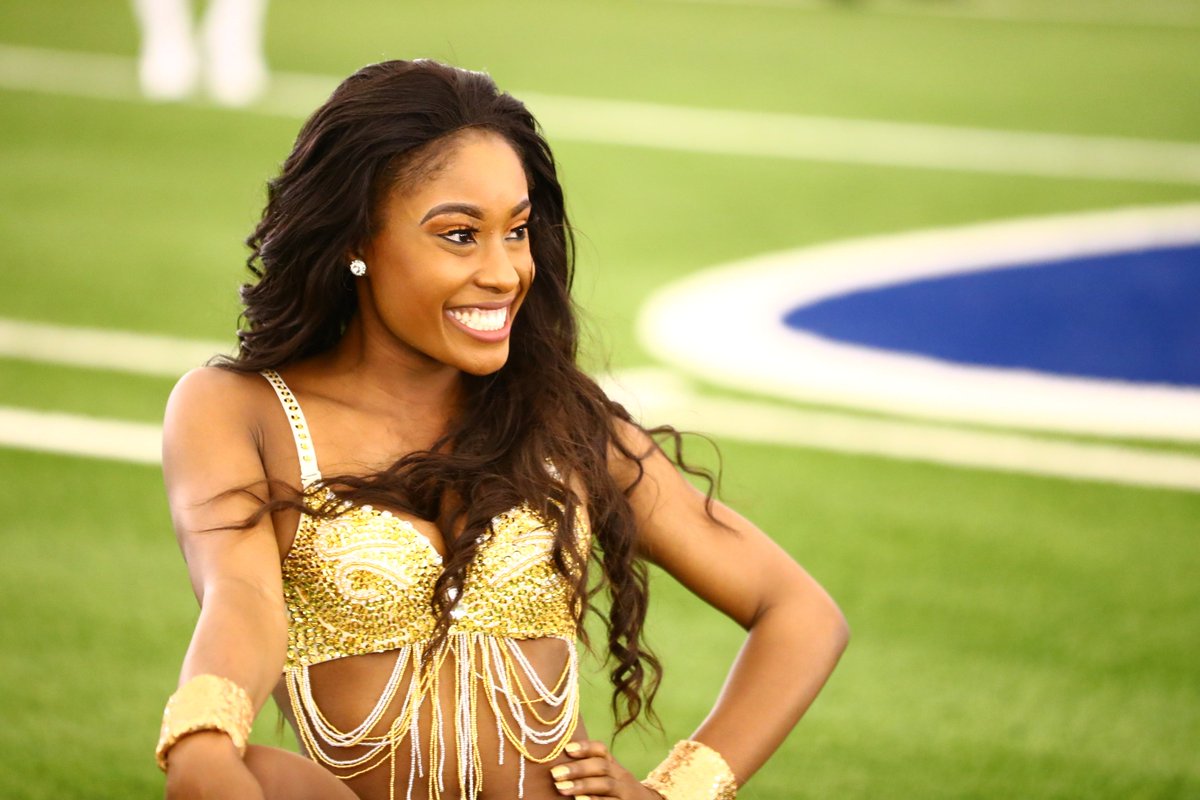 HoustonTexans's tweet photo. Round 1: ✔️
Round 2 of #HTCTryouts2019 is coming up!
📸 » https://t.co/sizoT7reou https://t.co/tRQP8FImx5