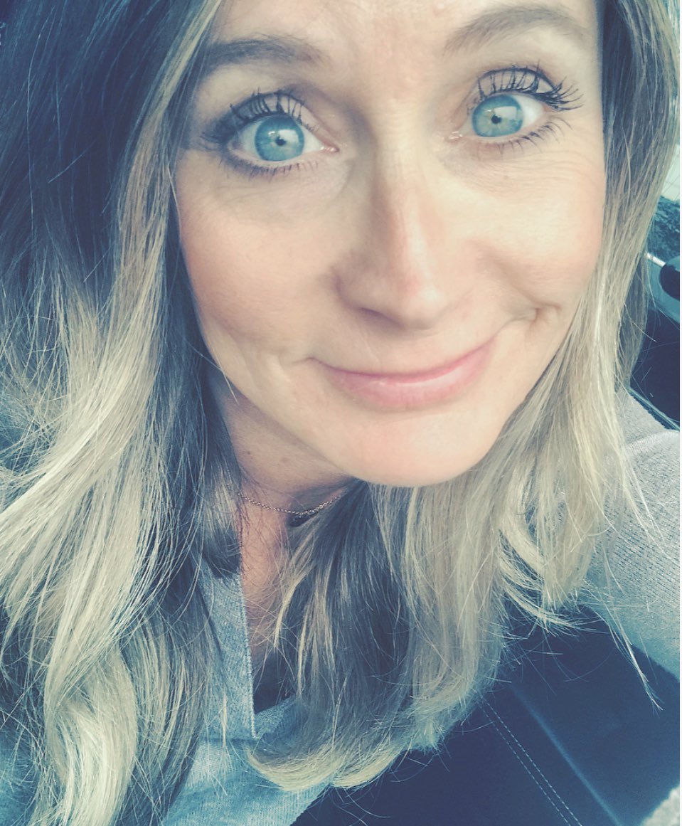 TheTaylaLynn's tweet photo. CONGRATS to my Lil Lisa on 17 years of Sobriety! #soberF https://t.co/3JtGreUCuG