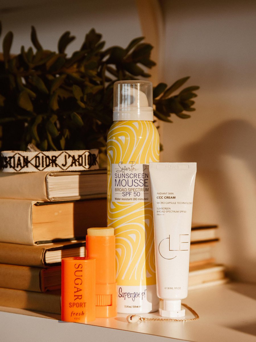 CLEcosmetics's tweet image. How to sneak SPF 🌤 into your beauty routine ft. @CleCosmetics #CCCCream: bit.ly/2UKlipX @CHRISELLEtweets