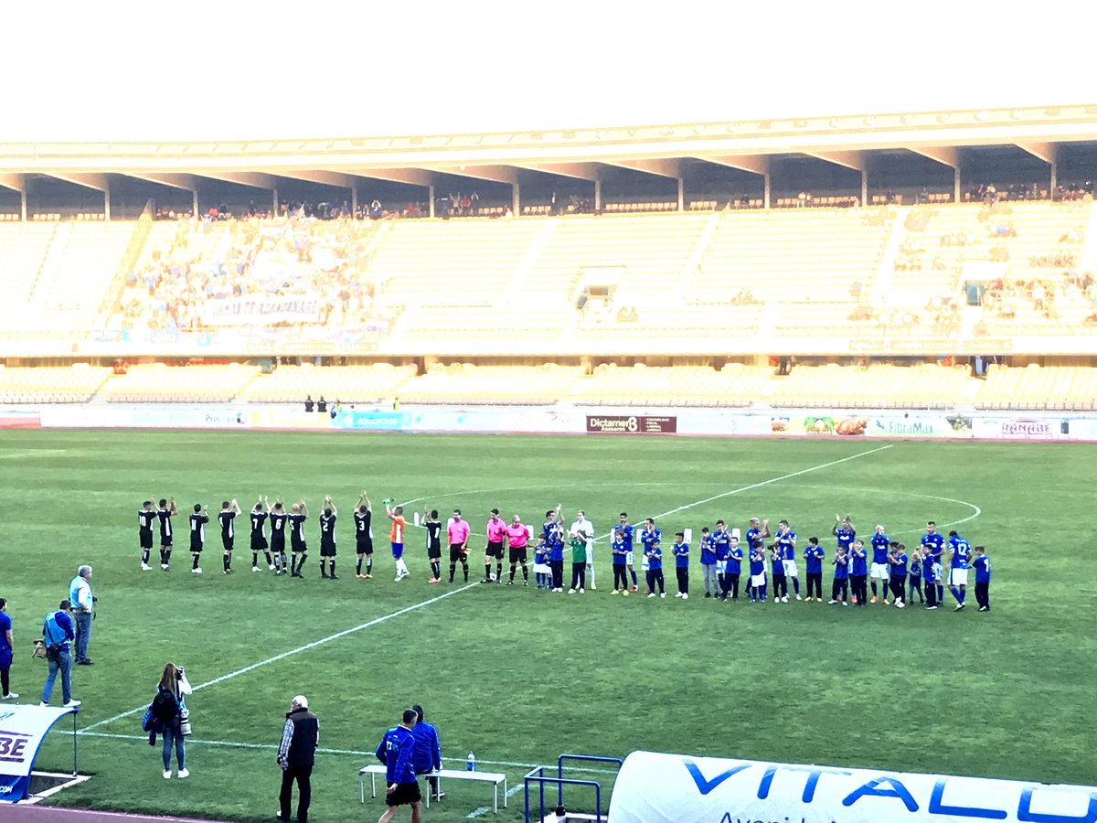 t3resAa's tweet photo. La rivalidad es lo que le da color al fútbol ... no es enemistad  ! #DerbiLocal #XerezCD ⚽️🤘🏼❤️ https://t.co/Ze7SUGcImE