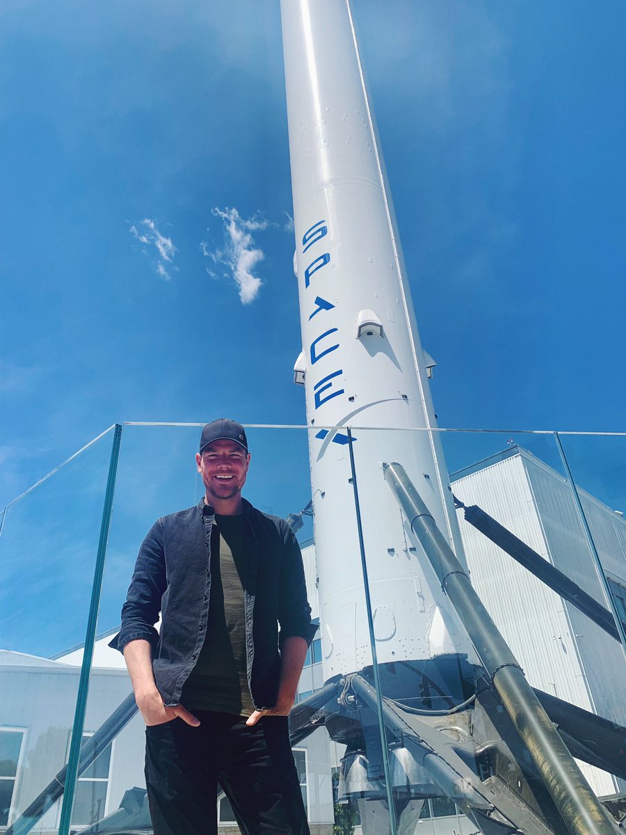 byronbedford's tweet photo. Great to see @SpaceX up close! 🚀 https://t.co/JwHj4zgYCm