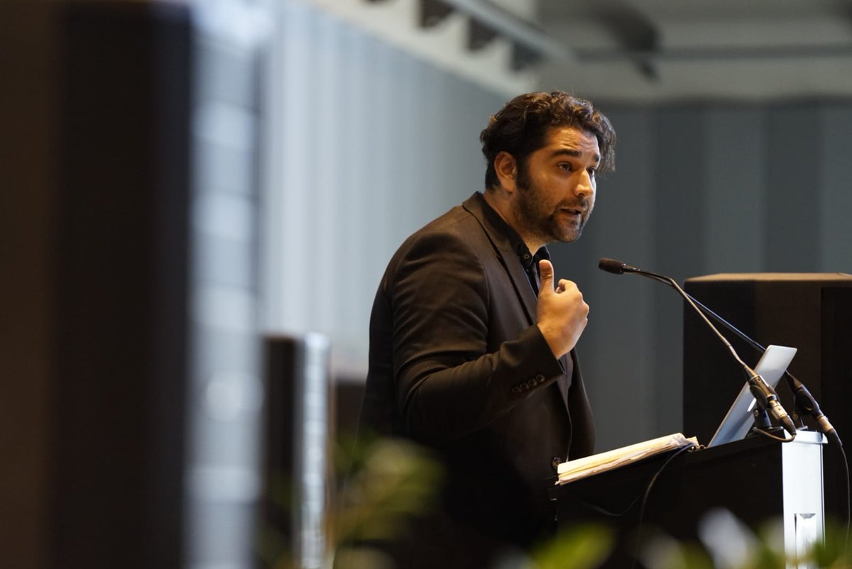 BusinessftArts's tweet photo. "Stories you tell about yourself, affect how you treat yourself" - @mohsindin #SCACAS22 https://t.co/xCgp4LvekT
