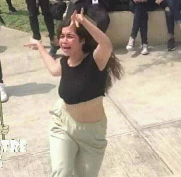 Torres_Roman_'s tweet image. Bailo por todas las veces que arruinas mis tweets