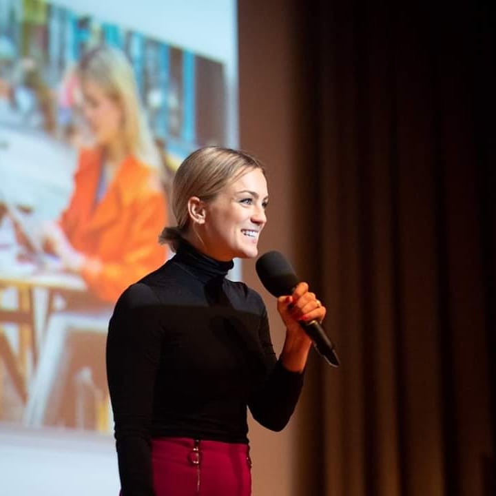 inlinx's tweet photo. A few pics from our London launch! 🚀🎇Thanks @davidschneider @GeorgieBarrat @adamhess1 @Toriecampbell @MarkPreston1969 and @andrew_davis and everyone present ❤️for making it a great event! For more pics see our https://t.co/FXliaIpXGI #socialmedia #inlinx #london #some #connect https://t.co/IGZGs7DPKh