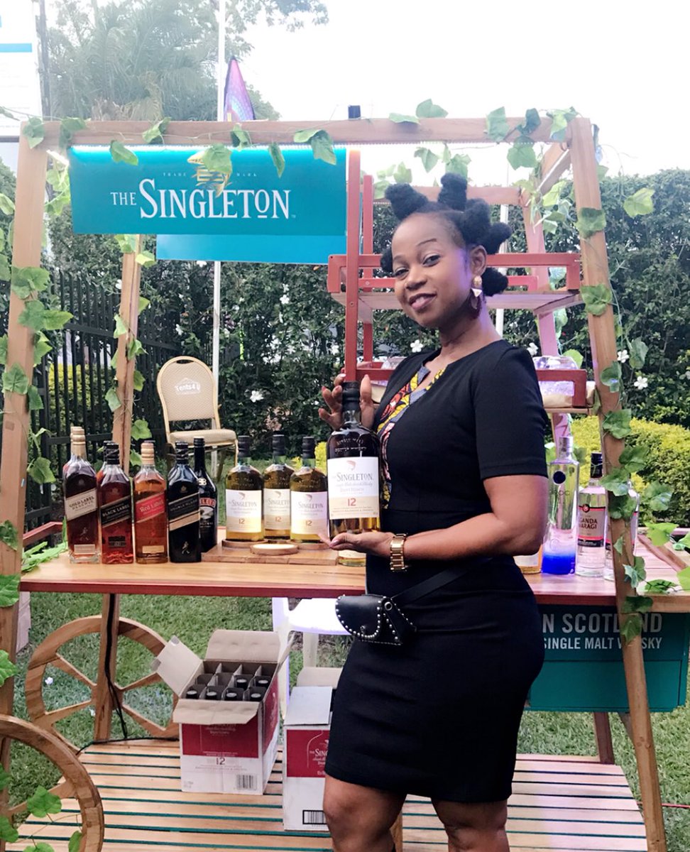 Ruthbwanika1's tweet photo. Ladies and gentlemen it’s the Singleton of Dufftown...omwana yakola akakunywa kano,no hangover 👌🏾 https://t.co/KWhhoDY5nF