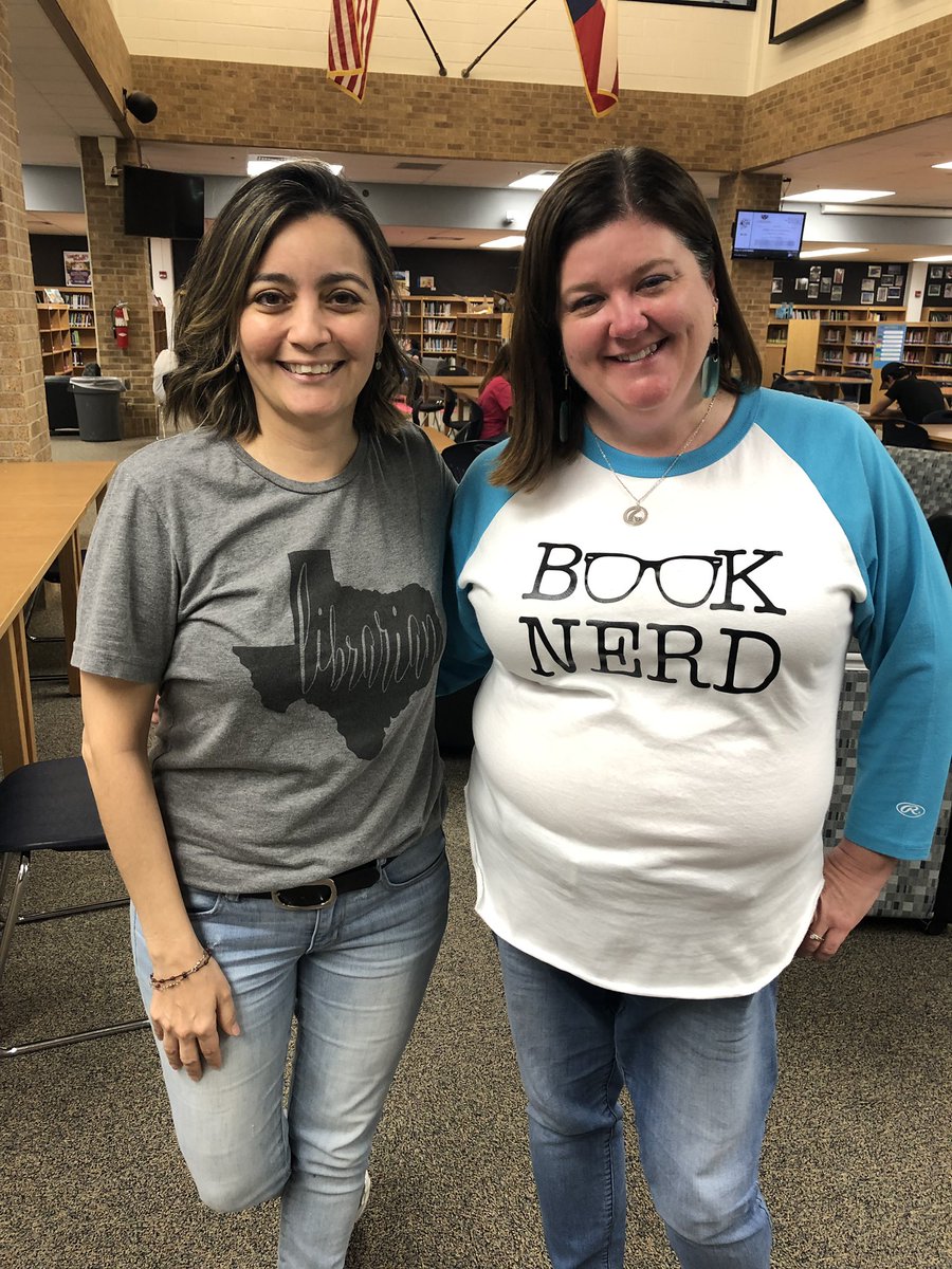 Thank you to our amazing @ClarkTxLib staff! We appreciate everything that you do! 📚🐾❤️ #NationalLibraryMonth @NISDClark @clark_stuco @NISD