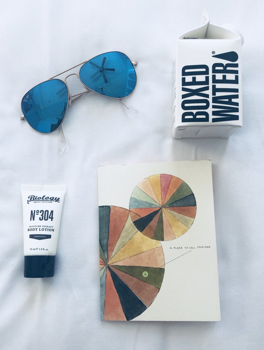 CircHotel's tweet photo. Sunday essentials right from your hotel room! ✔️ #CIRCHotel https://t.co/mNhw1o2TMR