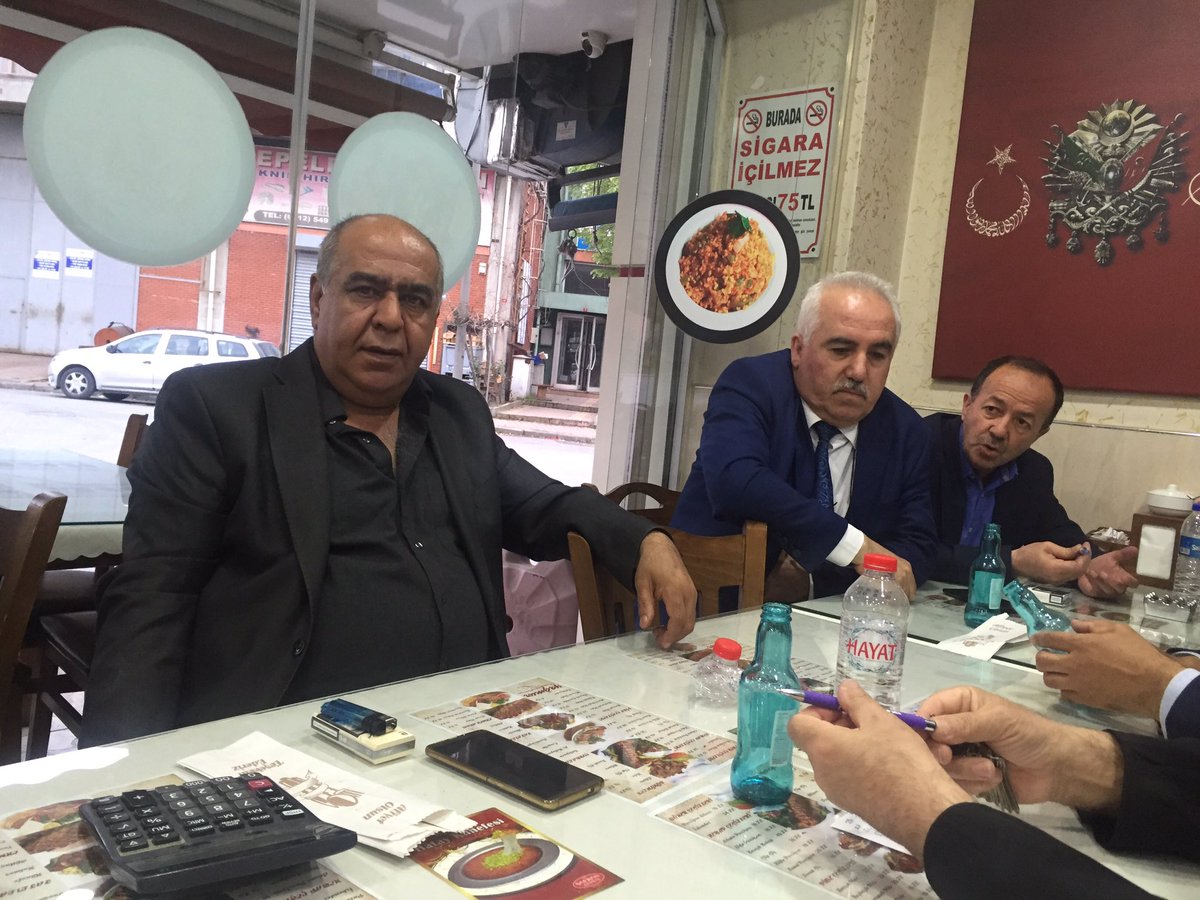 Genel Kurul öncesi yoğun gündem maddeleri ile Yönetim Kurulu Toplantımızı Elbistan Karamağrader Başkan'ımız Sn. Enver AKSU'nun ev sahipliğinde gerçekleştirdik. Kahramanmaraş için yapılacak çok işimiz var...