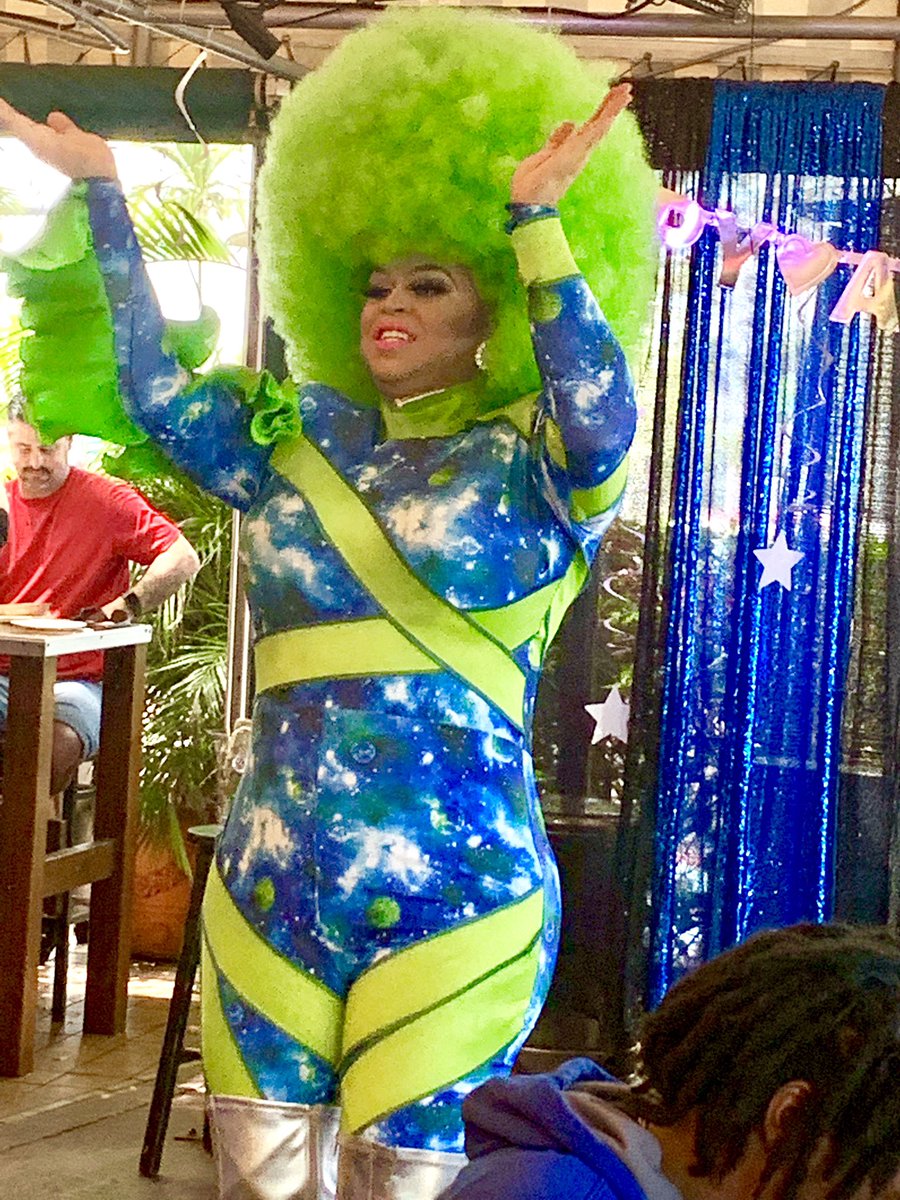 MadPaparazzi's tweet photo. The legendary #tplords at #georgiesalibimonkeybar for their #dragbrunch 3rd Anniversary #gay #lesbian #drag #dragqueen #wiltonmanors #wilma #ftl #fll #fortlauderdale @TPLORDS @GeorgiesAlibi @MarksListNow @MadPaparazzi @hotspotsmagfl @MarksList @SRLMediaInc https://t.co/dq8L4UNjTD
