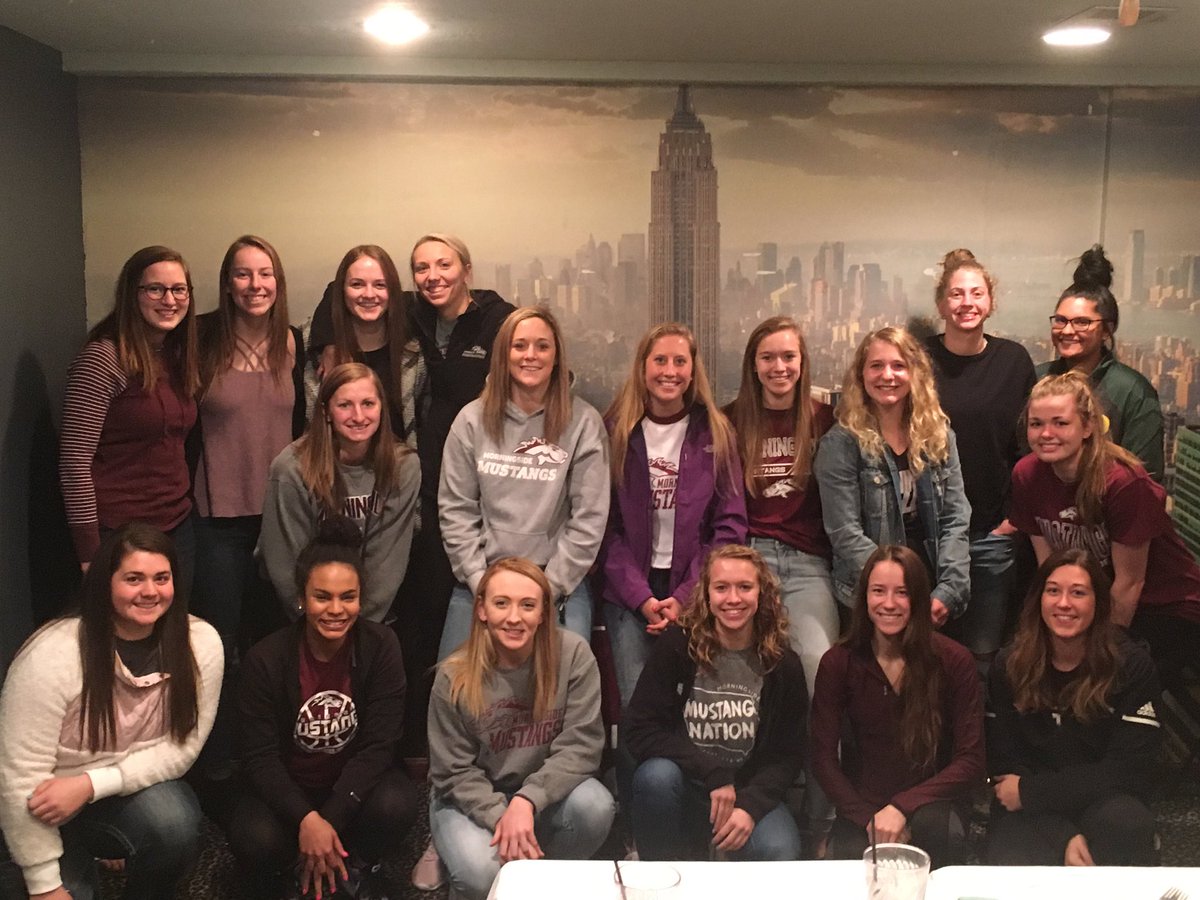 morningsidewbb's tweet photo. Great way to wrap up our year at out Banquet this afternoon. Already looking forward to getting these ladies back in the gym next season. #outworkyesterday https://t.co/nugX9YpYAh
