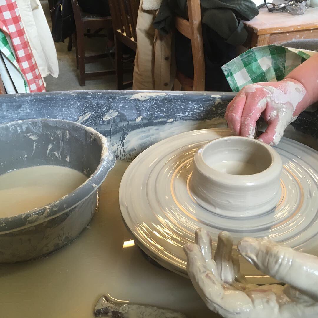 makeceramics's tweet image. instagram.com/makentakeceram… Easter Holiday Sessions!! Book Now! #easterholiday #pottery #throwapot #easterkidsworkshops #holidayactivities