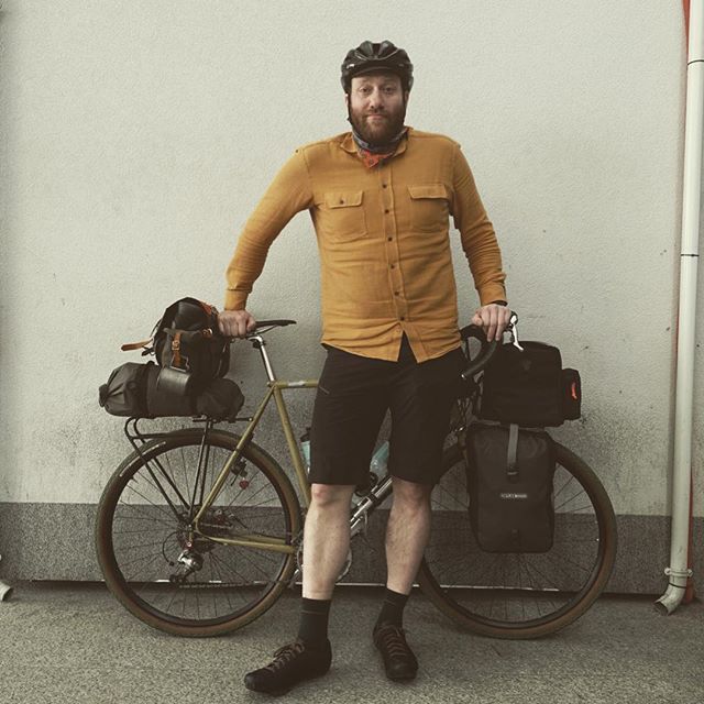 Pale legs and winter belly are the signs of starting a new bike touring season. For the next week we’ll be riding the gravels of #Croatia with @kaisahasssu and @annavaltn on our <a href="/pelagobicycles/">Pelago</a>. I’m riding my #stavanceur for the first time on a longer tr… bit.ly/2UTsgJi