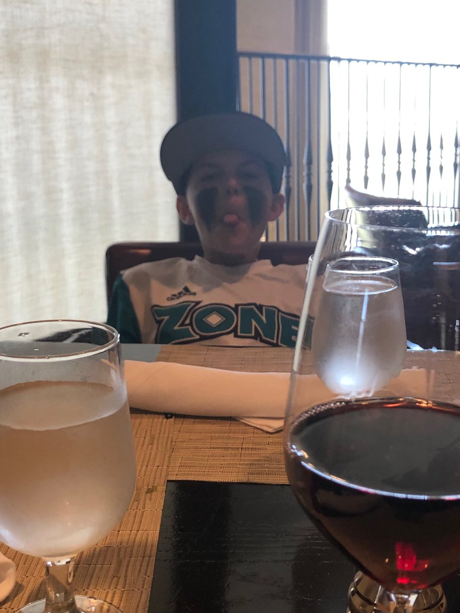 Janellepm's tweet photo. A little red in between tourney games.....won game 1!! #springsaturdays https://t.co/KutU8w6mYk