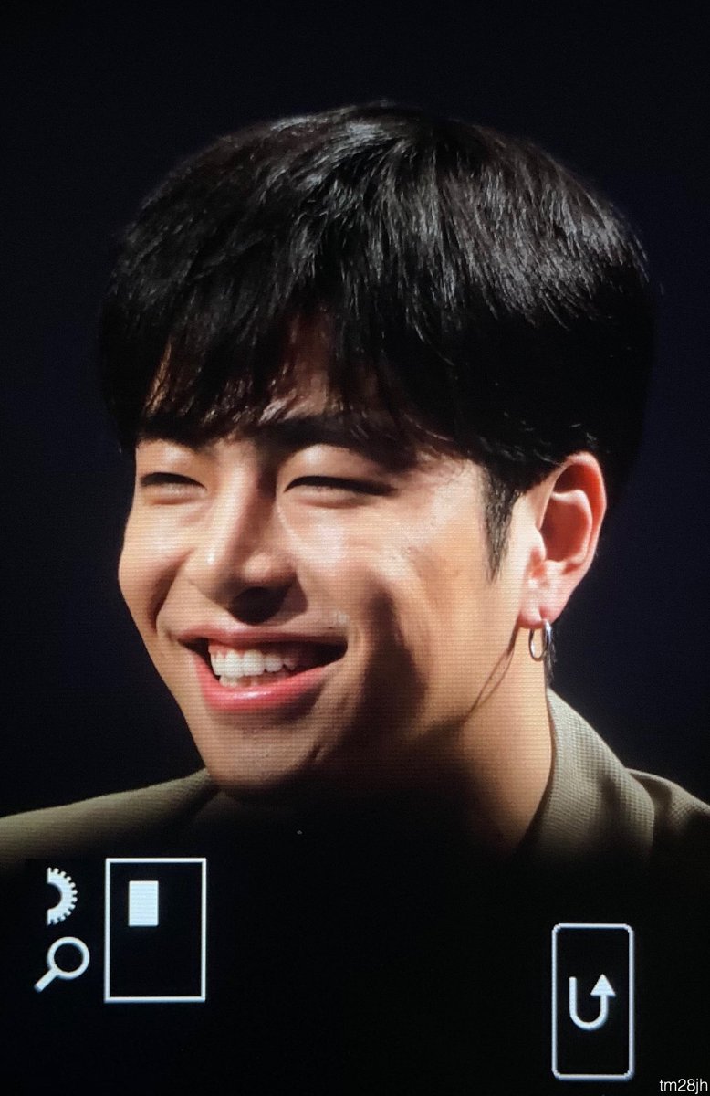 Junhoe: I started to dance since I was in elementary school, I don’t know anything. Maybe working in a convenient store it's the easiest, since I'm not professional at work