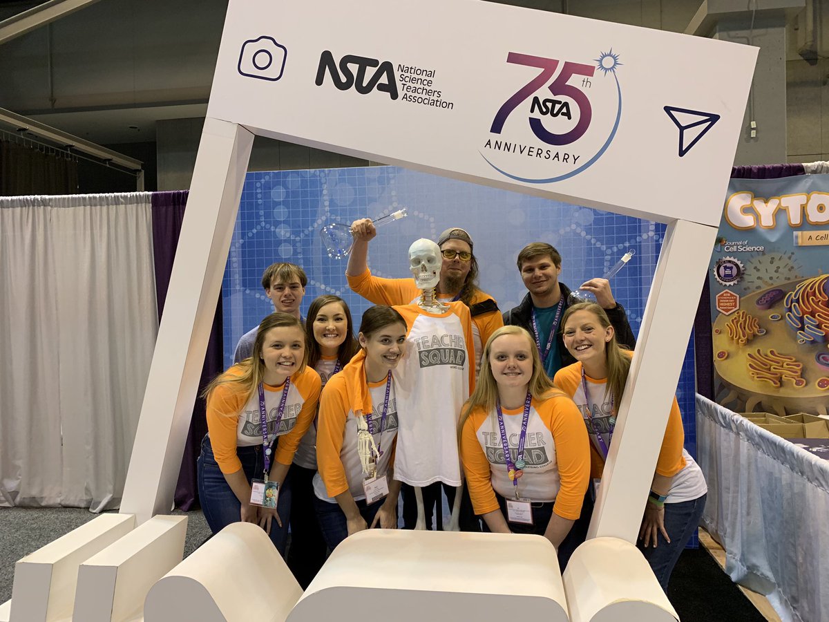 WartburgNSTA's tweet photo. The #teachersquad got a new addition! #NSTA19 https://t.co/uyBwLKxQLz