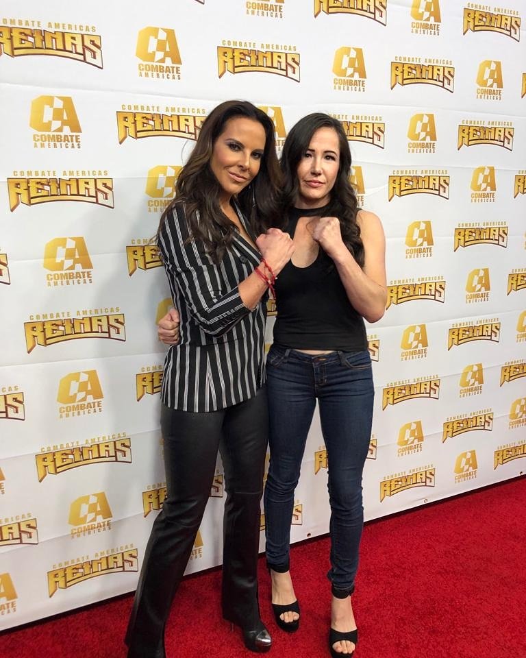 AngelaMagana1's tweet photo. #YourMajesty on the red carpet. I always find myself here, cuz Im celebrity status. #THEQUEEN #CombateAmericas
#CombateEstrellas #MMA #DAZN #April26 @combateamericas https://t.co/NrVqhYYFe4