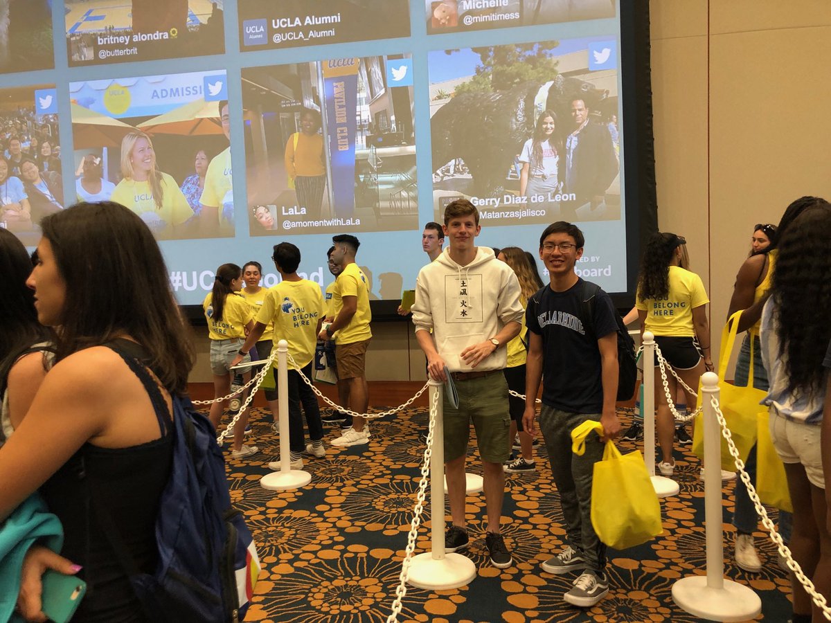 markdevisser's tweet image. Ollie meets Ryan at the #UCLA #UCLABound day.
