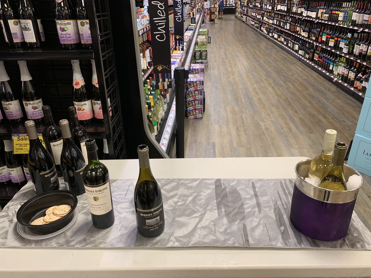 phillywinebeer's tweet photo. I am pouring Rodney Strong wines at the 10th and Reed Acme in #Philadelphia for@FlowWineGroup until 4pm today!  Stop@by for a free tasting! https://t.co/5L5QHdVQct
