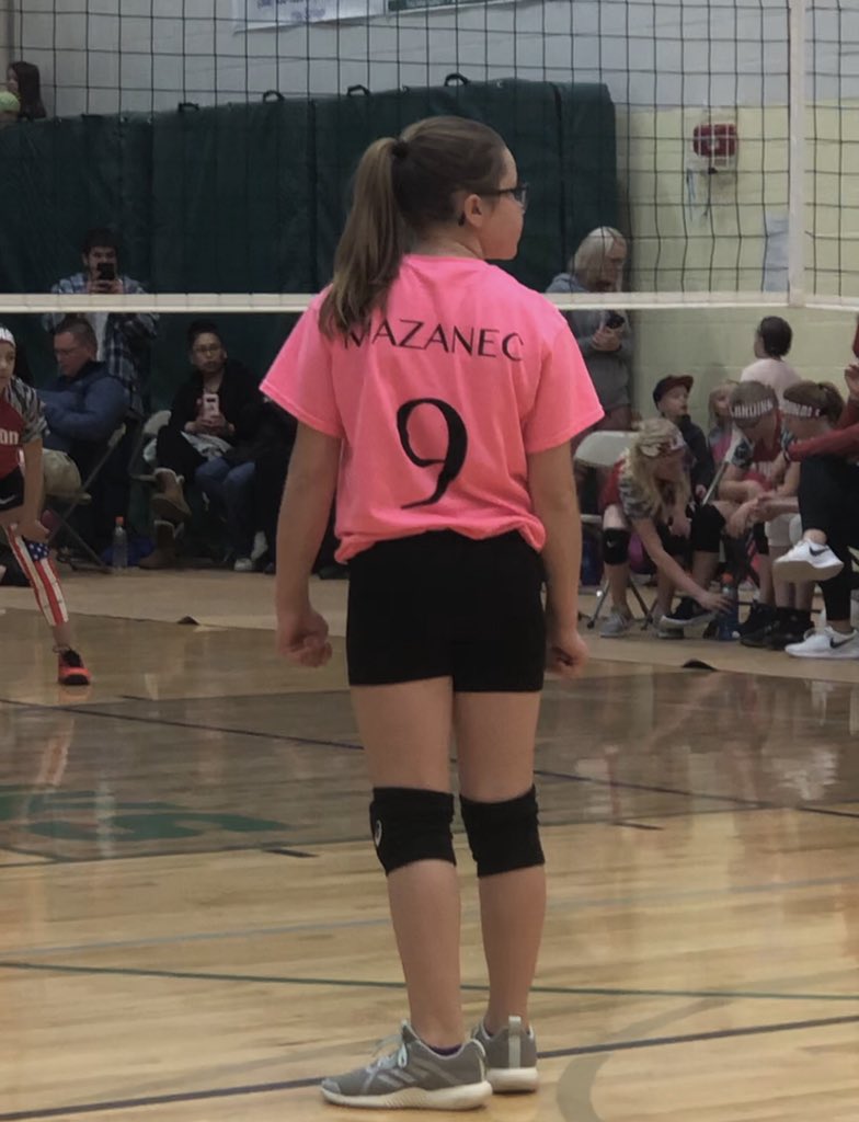 LoriMazanec's tweet photo. And that’s a wrap! Their future is bright! #springvolleyball 💙🏐💗 https://t.co/JF2hy3Ennb