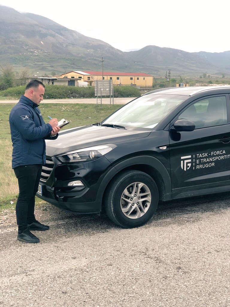 TaskForca's tweet photo. 📌Grupet e Inspektimit janë çdo ditë për kontroll në terren.🛂Në shërbim të qytetarëve,👨‍👩‍👧‍👦 për Linja të Sigurta dhe Komode në 🚌Transportin e Udhëtareve.
#MIE
#TASKFORCË
#PërSigurinëeQytetarëve
#PërShtetinLigjor
#PërStandarteEuropiane
#PërShqipërinëqëDuam🇦🇱 https://t.co/TlZzWiczCJ