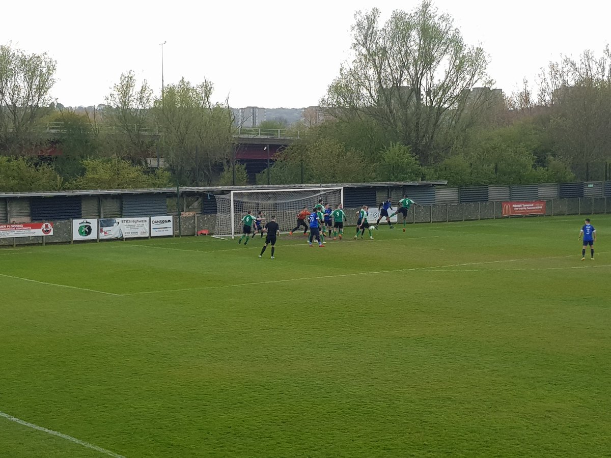 ibcfc61's tweet photo. #groundhopping @WellingTownFC v @FHPFC92 @NonLeagueCrowd https://t.co/YA9BOlX3nk