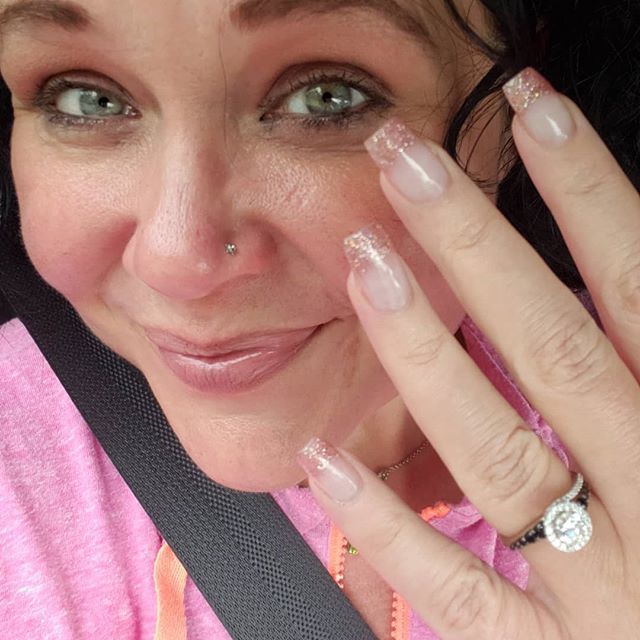 SeekingSlender's tweet photo. He's got me smiling big today. And he did SOoOoOooooO good on this ring! I'm very happy to say I'm engaged to #TheSecurityGuy https://t.co/daYLkulbSo https://t.co/4FBUWbeRbE