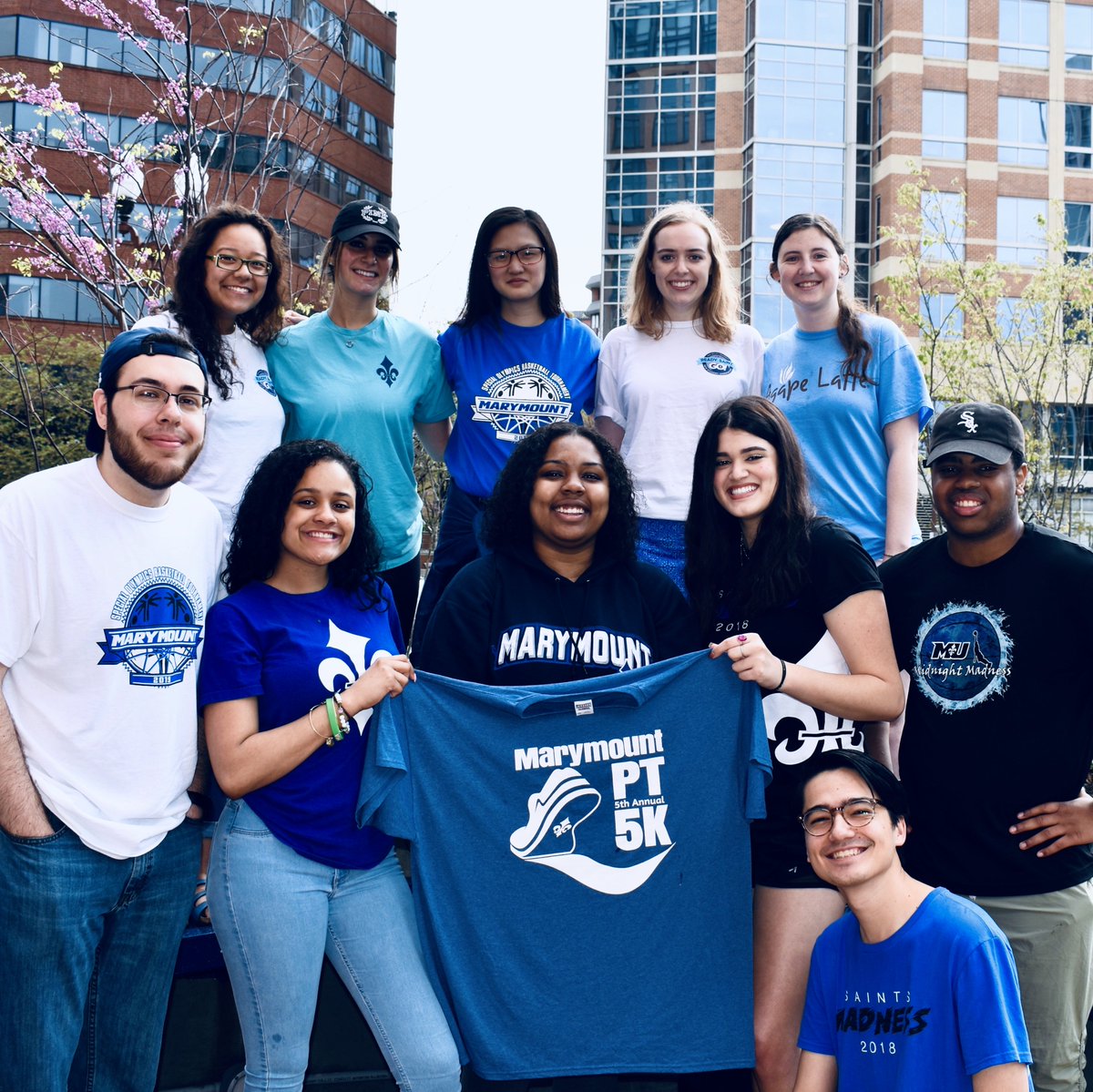 MarymountSGA's tweet photo. Today, we hosted our 5th Remembrance Day partnership with @MarymountPT. We honor Marymount student Tara Howard who tragically died in 2006. After the 5k race, we made 50 bagged lunches for ASPAN and blankets for a women’s shelter and military service dogs. Thank you all! ⚜️ https://t.co/LdGK6YeNSX