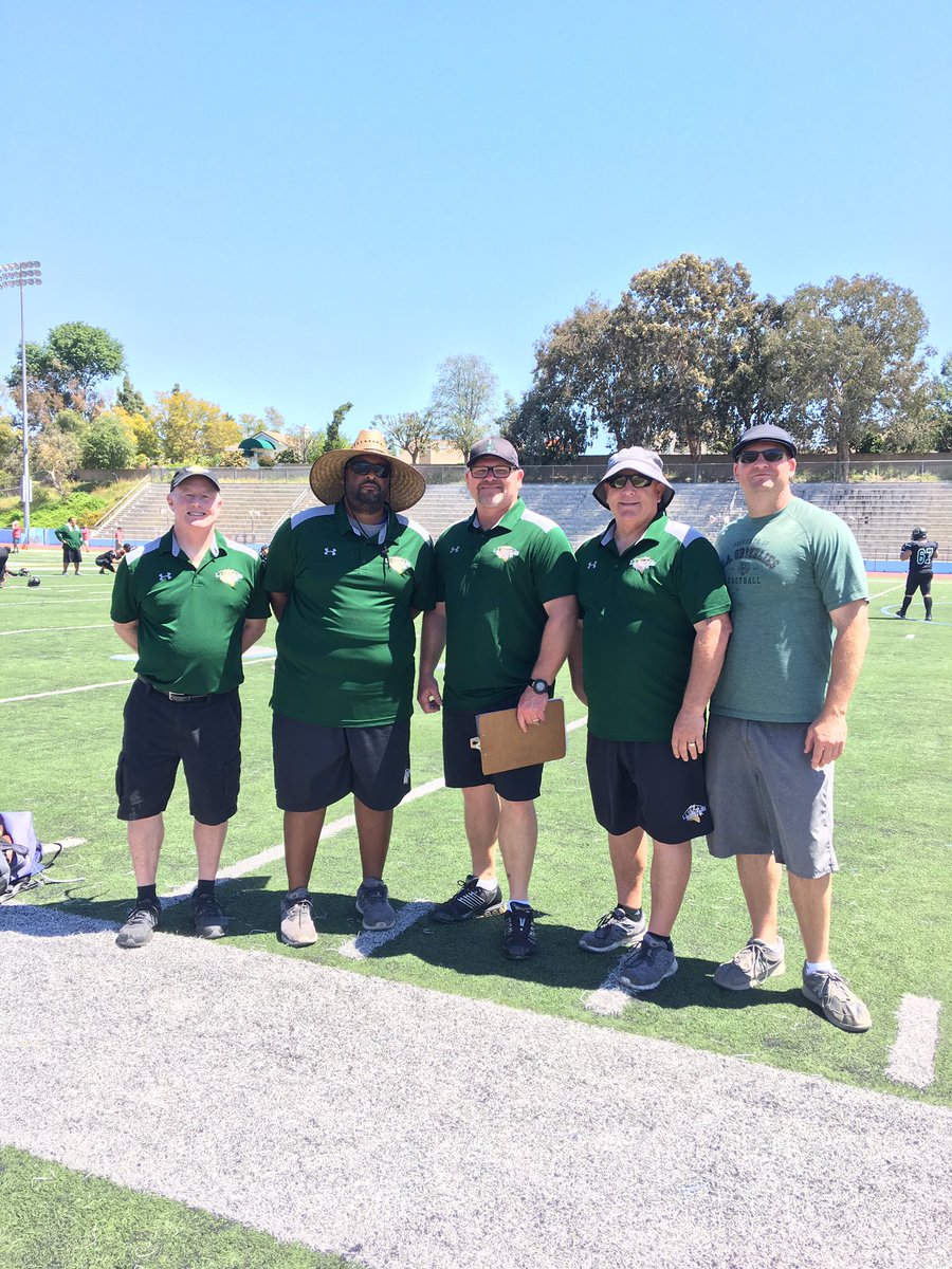 LASDHQ's tweet photo. #HappeningNow #lasd Grizzlies vs Philadelphia Blue Flames.  Game time at 1pm.  Come down and support our team!! Location: Walnut High School. https://t.co/4gQQUkCJvM