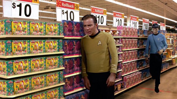 NewzProducer's tweet photo. #IWantToBeTheFirstPersonTo show you what it's like when @WilliamShatner finds out they are sold out of tang orange juice mix. @StarTrek https://t.co/SgZ5aI5Mjf