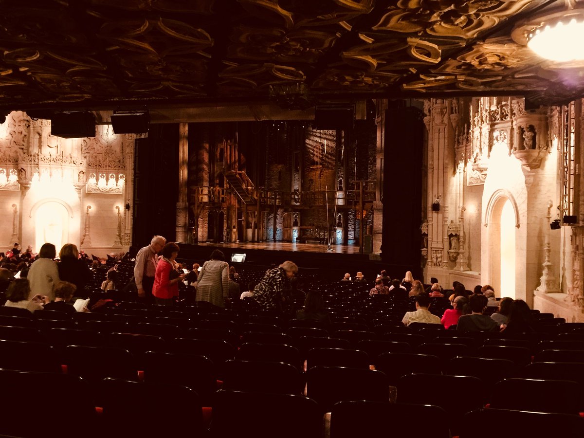 nix1199's tweet photo. Almost time!! #HamiltonSHN https://t.co/Ocjf3QJEKs